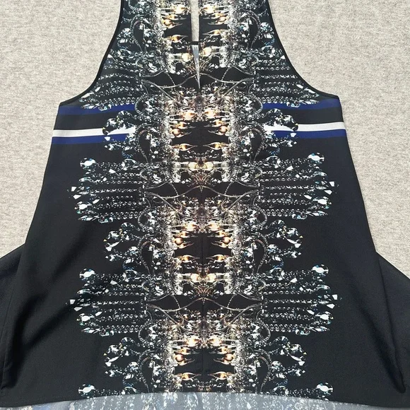 Unique Digital Print Trapeze Hem Tank Top - Picture 10 of 15